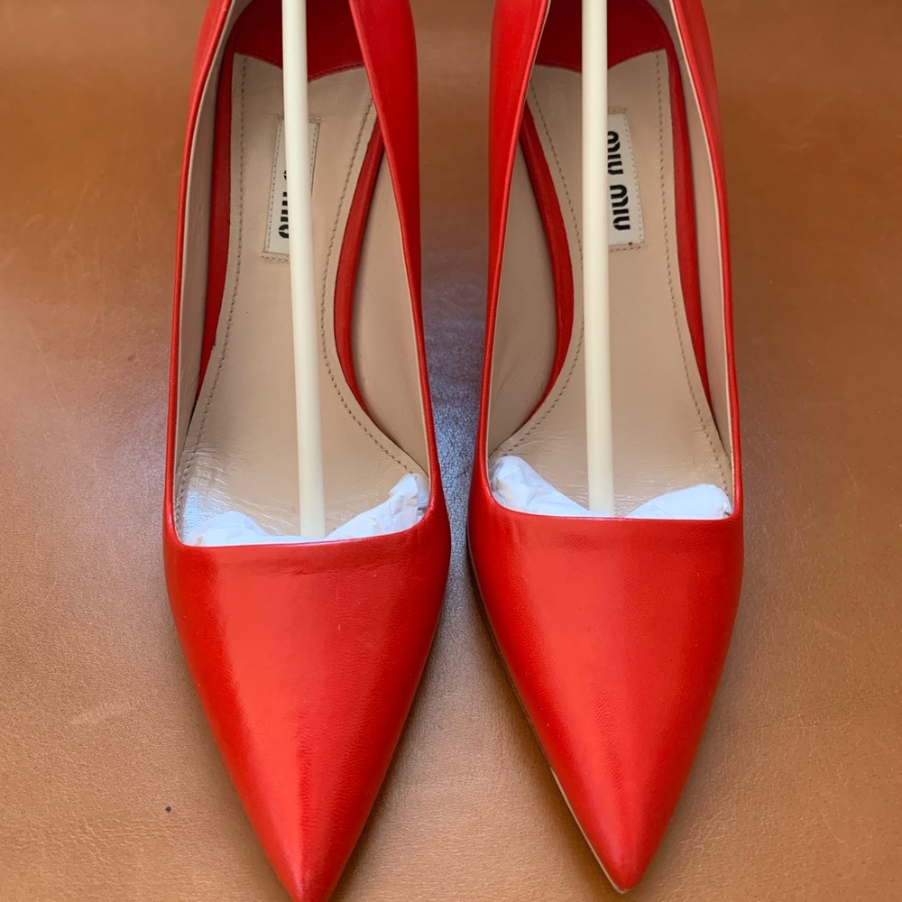 Brand new Miu Miu red leather heels 37